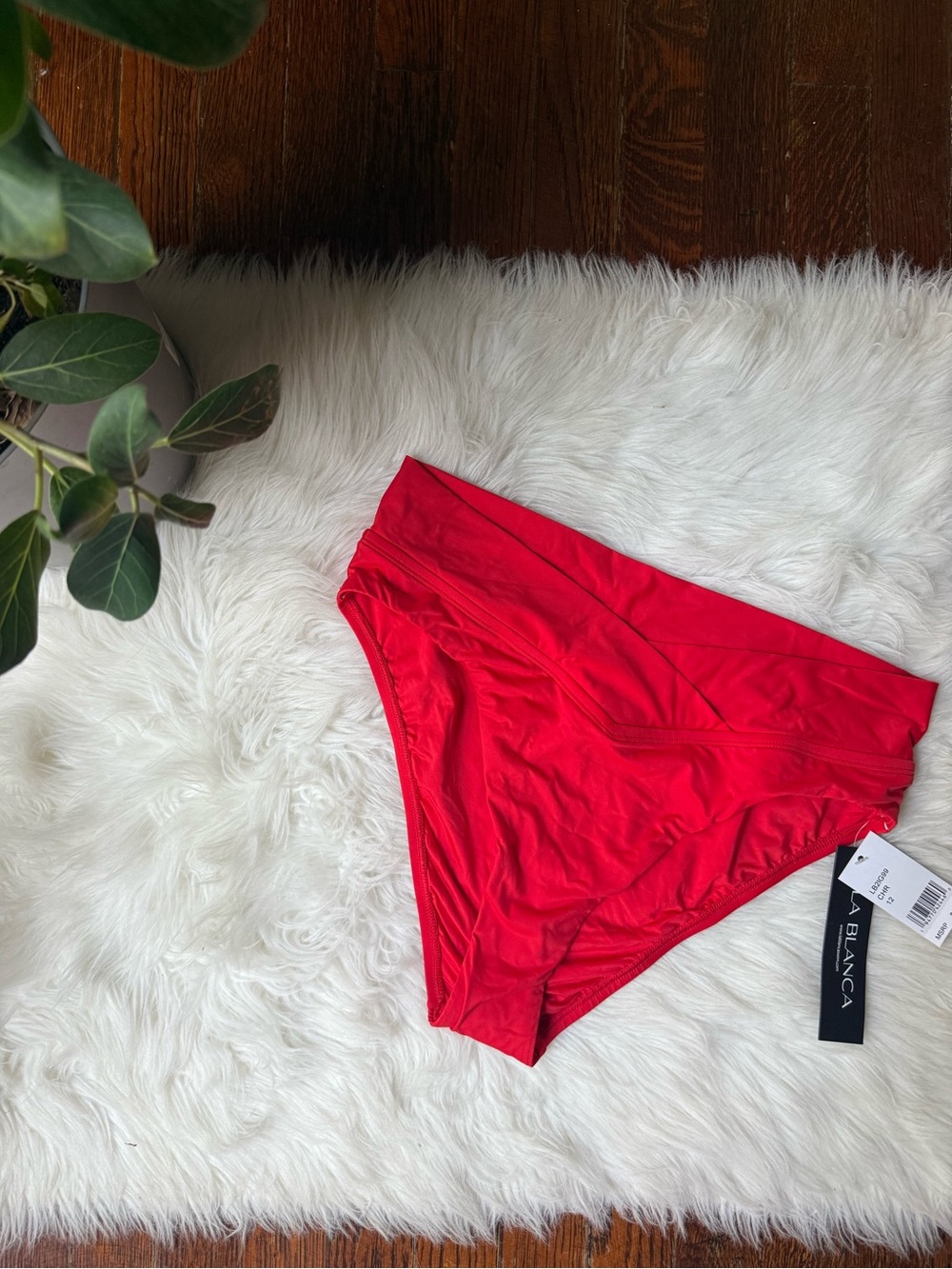 La Blanca Bikini Bottoms Tomato Red V Front Cross Waist NWT Size 12